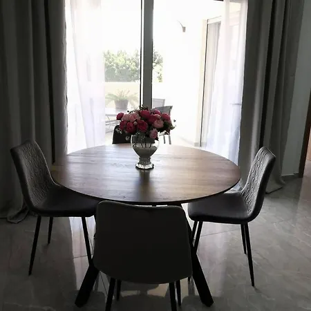 Apartament κομψό 2 υπνοδωματίων